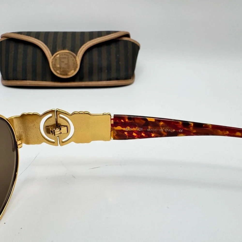 Vintage Fendi SL7034 Oval Sunglasses Gold FF Medallion Italy Y2K Rare Red